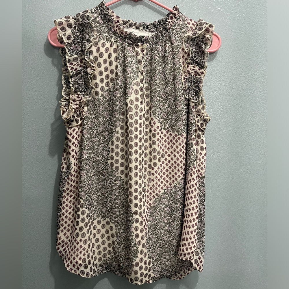 Floral ruffle split neck blouse, size M